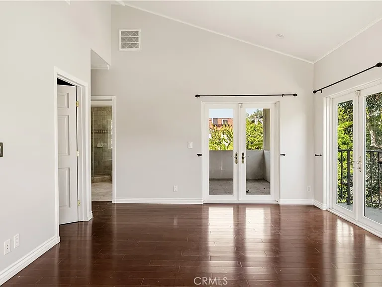 406 N Fairview St — Photo 43