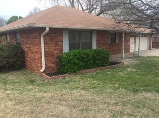 2704 McKinley Pl, Ponca City, OK 74601