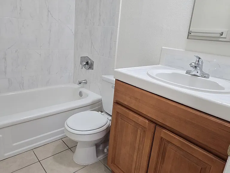 Baldwin Ave. Apartments — Photo 8