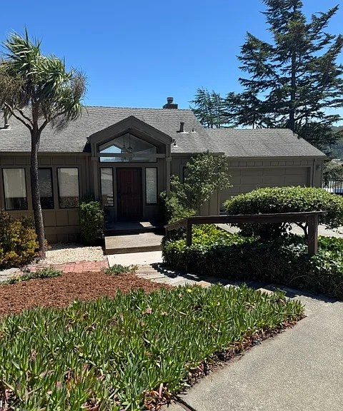 203 Morning Sun Ave #B — Photo 1