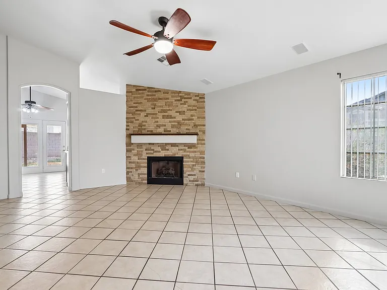 8834 W Jennifer Rose Ct — Photo 7