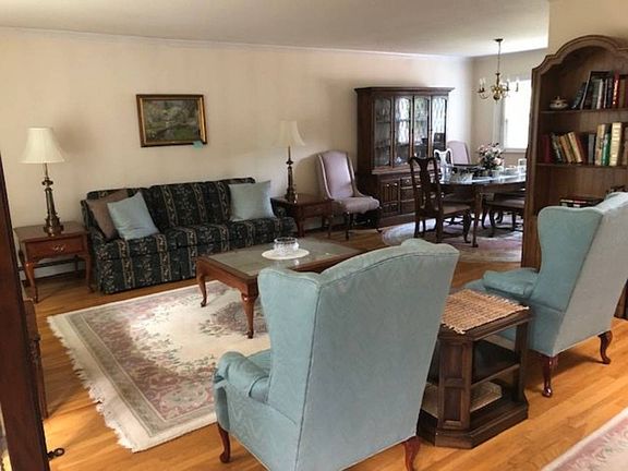 5th image of 17 Milford Ln