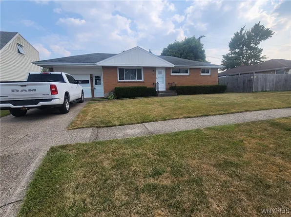 131 Temple Dr, Cheektowaga, NY 14225
