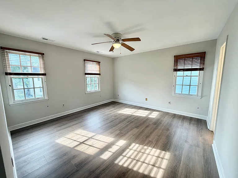 1912 Jupiter Hills Ct — Photo 35