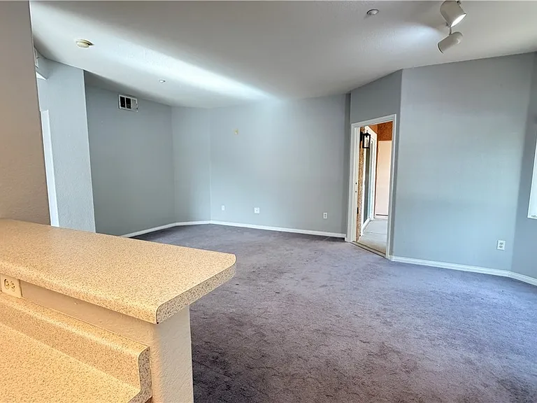 830 Carnegie St #1021 — Photo 7