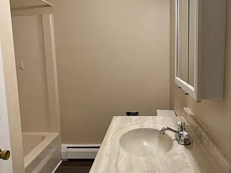 6 Tanglewood Dr #4 — Photo 4