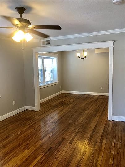 1st image of 2803 Charlotte St #2