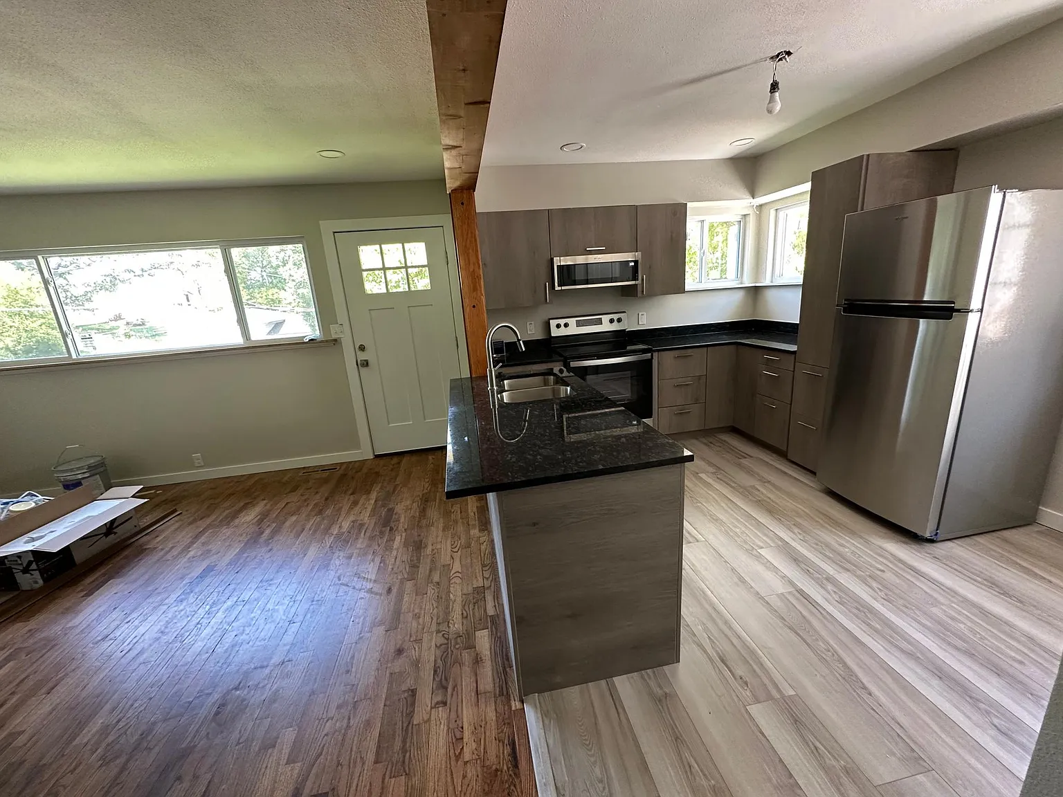 3325 S Sergeant Ave — Photo 3