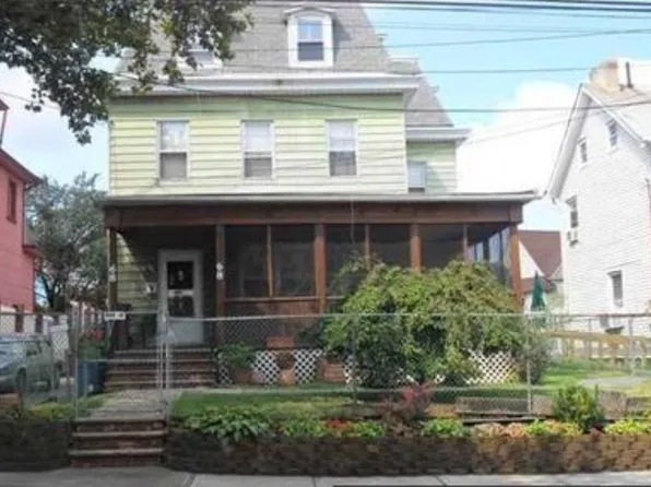 68 Taylor St, Staten Island, NY 10310