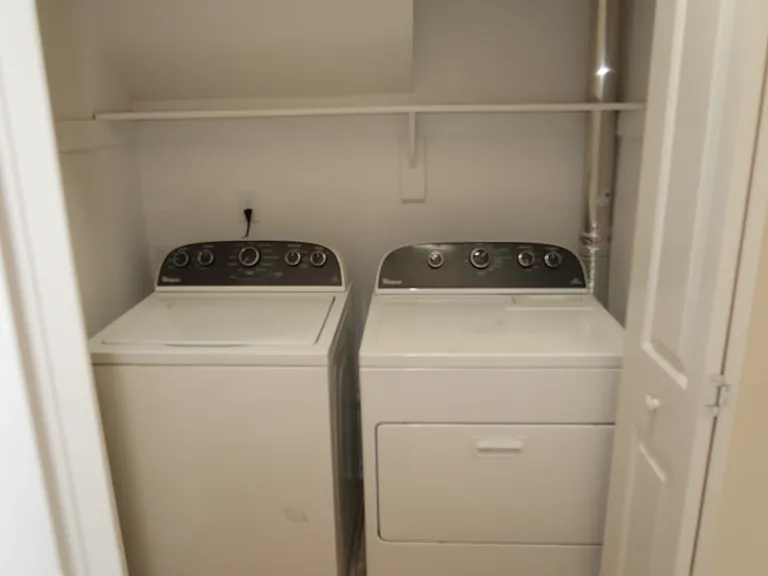 417 Greenview Dr — Photo 15