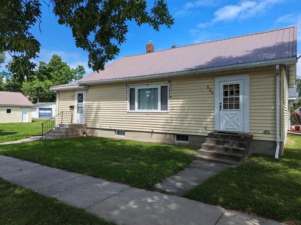 524 7th St, International Falls, MN 56649