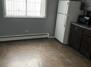 563 Dempster St #2W, Mount Prospect, IL 60056