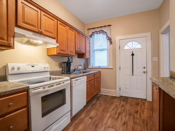 206 Scotia St #1, Pittsburgh, PA 15205