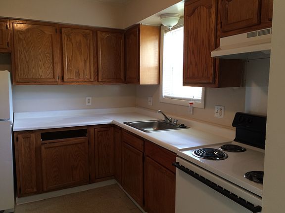 4th image of 3510 Scarlet Oak Ct