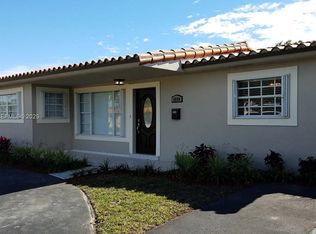 8090 W 18th Lane Rd, Hialeah, FL 33014