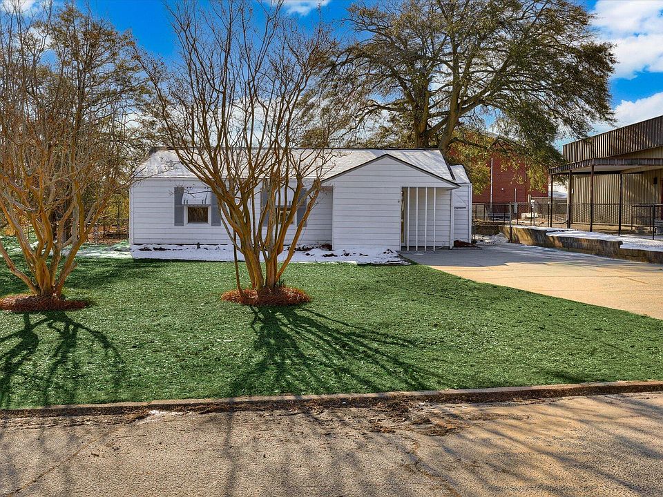 1st image of 3042 Acorn Road