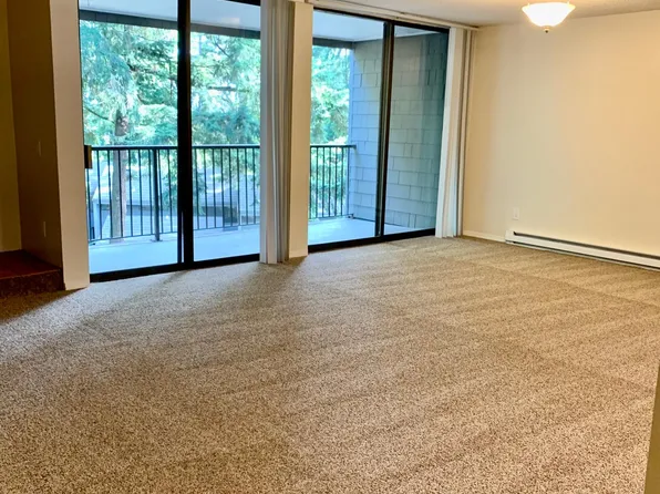 6355 137th Ave NE APT 302, Redmond, WA 98052