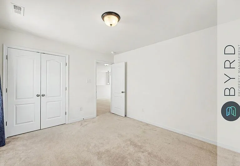 16921 Thornapple Run — Photo 32