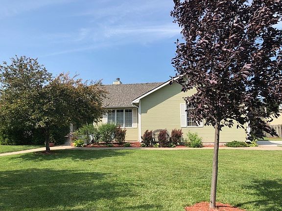 2nd image of 2107 Fairway Dr