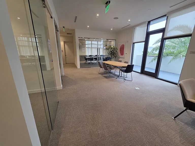 670 W 70th Pl #B1 — Photo 29