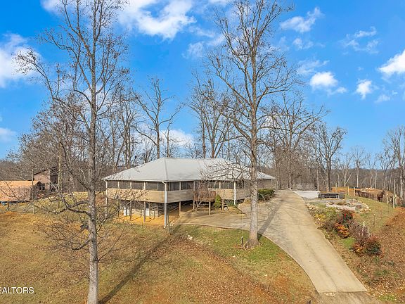 2nd image of 1739 Long Branch Rd