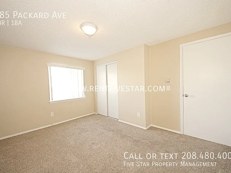 385 Packard Ave — Photo 9