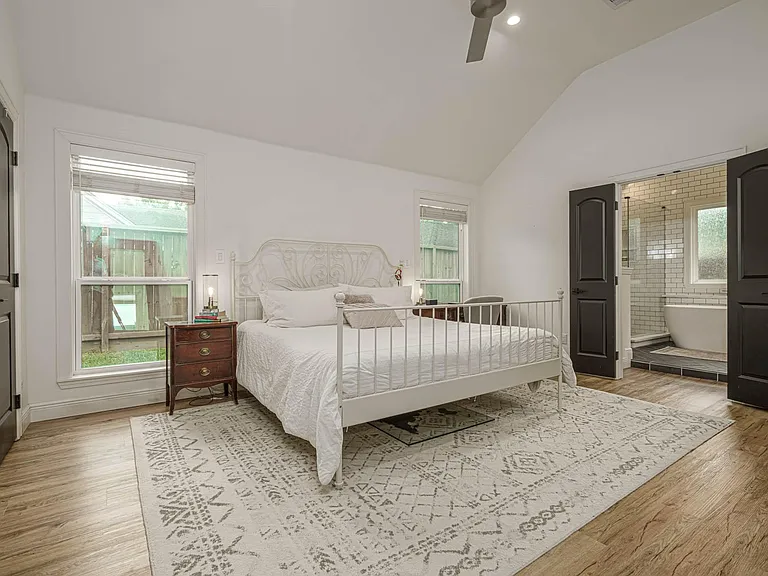 715 Thistlewood Dr — Photo 21