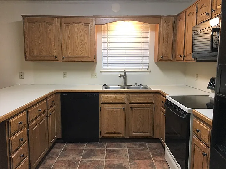 606 Circle Creek Dr — Photo 7