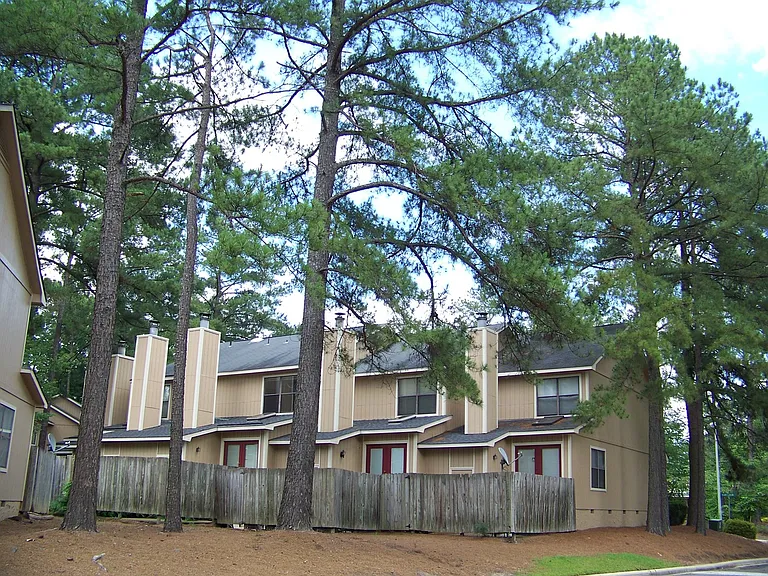 1198 Windham Ct — Photo 2