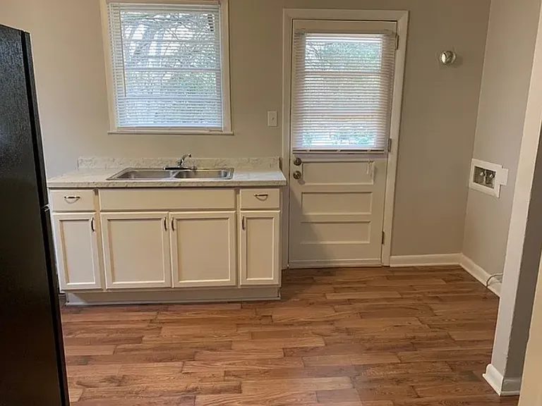 403 Concord Ave — Photo 2