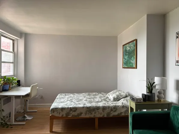 39-20 52nd Street image 2 of 15