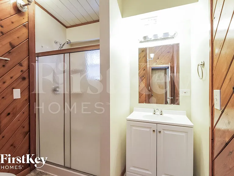 1054 Kenmore Ave — Photo 8