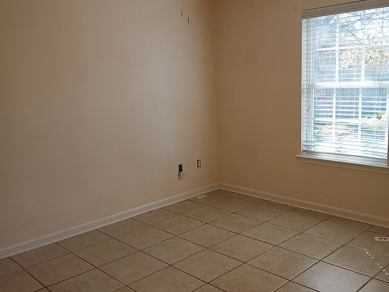 2514 Shady Oak Ct #B — Photo 15