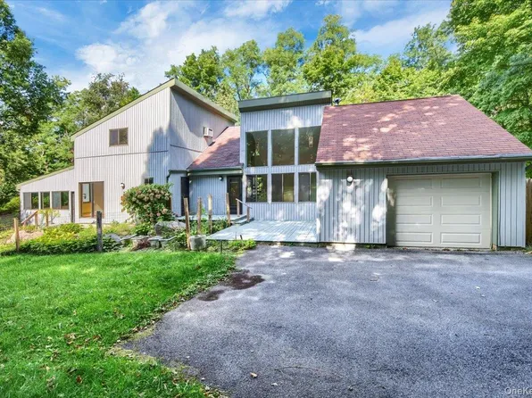76 Woodcock Mountain Drive, Blooming Grove, NY 10914