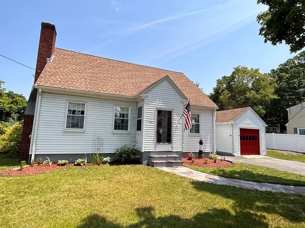 60 Fisher St, Walpole, MA 02081