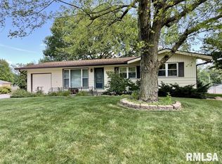 5624 N Hamilton Rd, Peoria, IL 61614