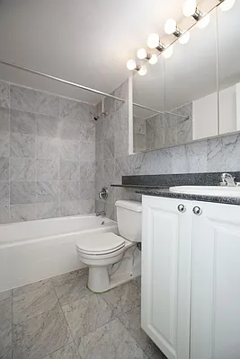 Rented by REAL New York | media 20