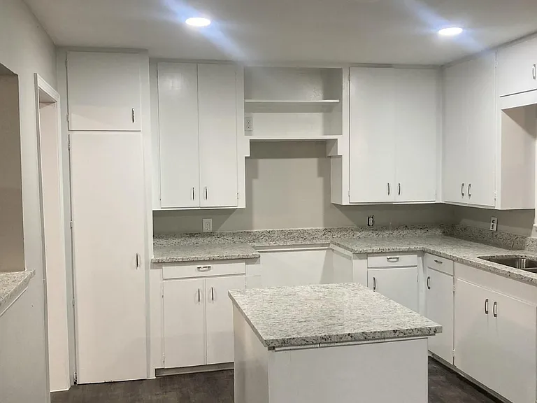 625 Hamilton St — Photo 3