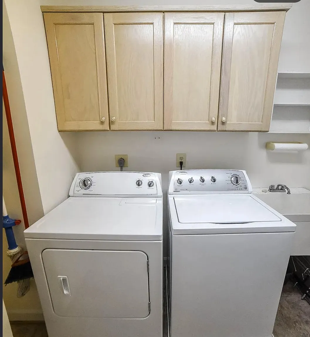 4 bed, 2724 sqft, $3,000 — Photo 2