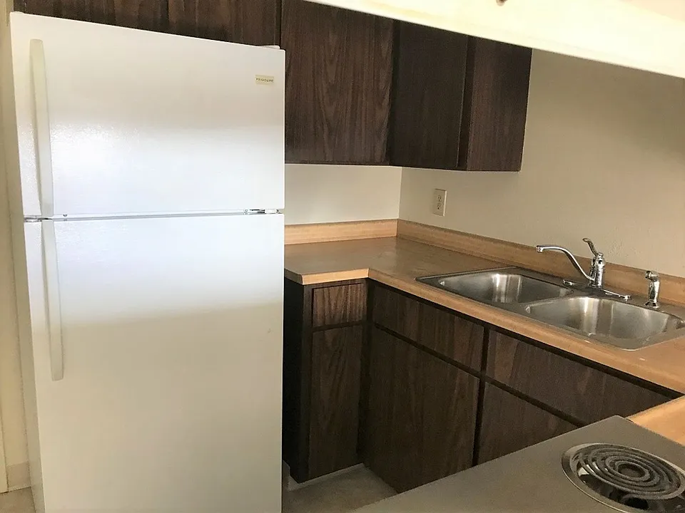 322 Thoma St #324