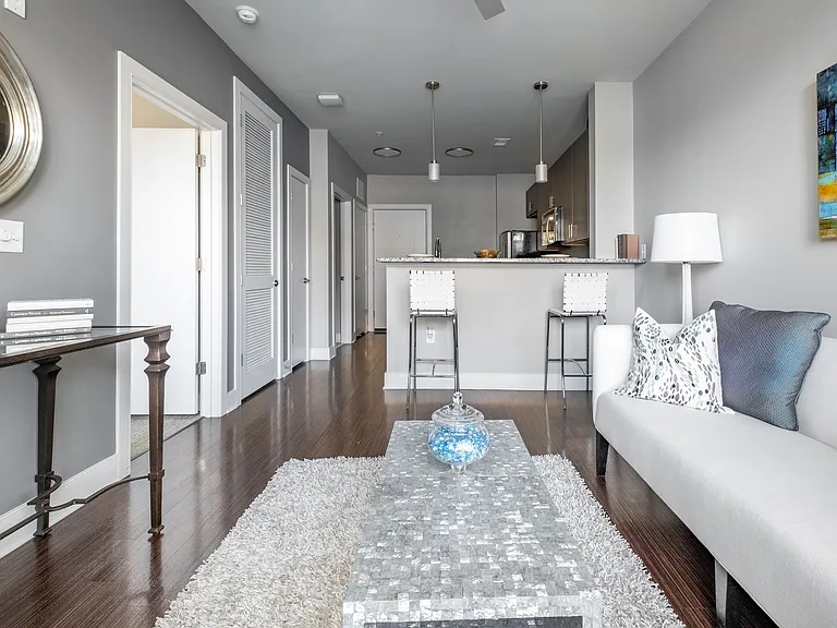 605 West End — Photo 29