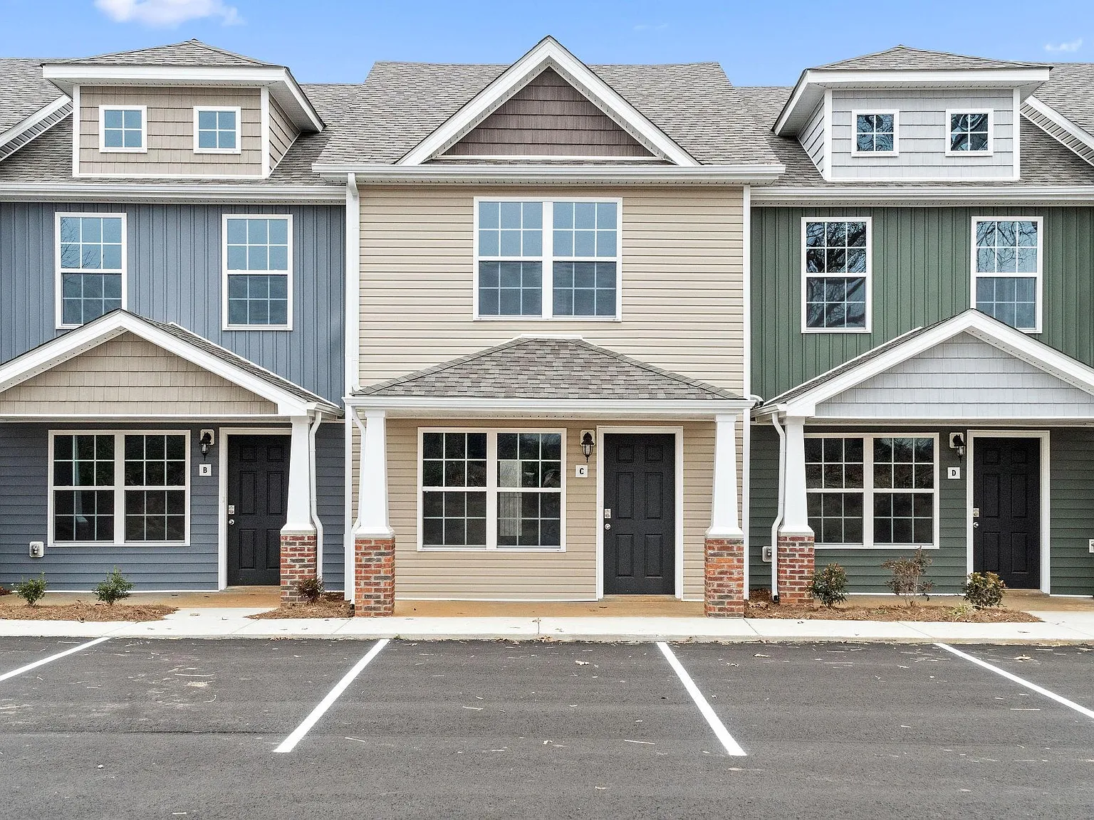 2 bed, 1216 sqft, $1,275 — Photo 1