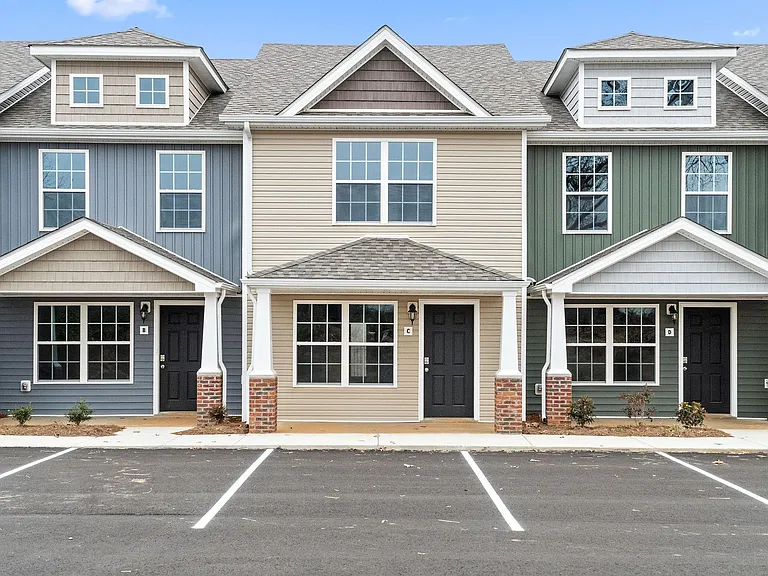 638 Stowe Ct #II — Photo 1