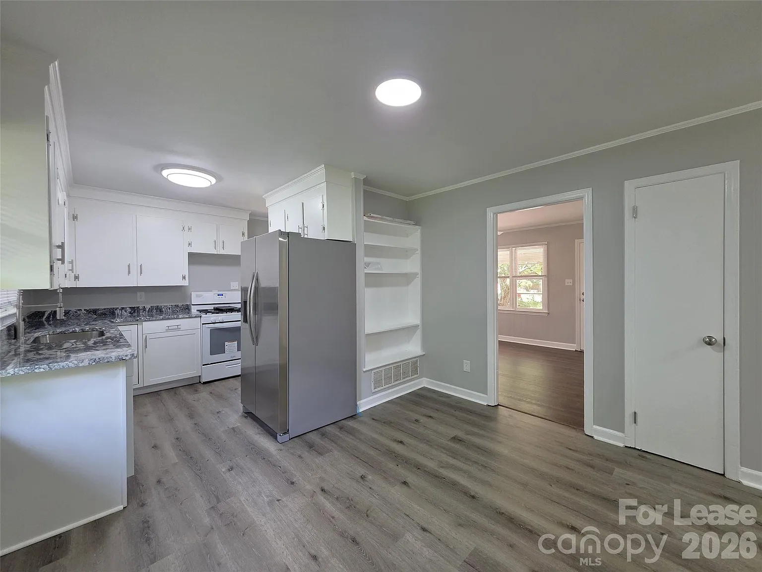 3 bed, 1.0 bath, $1,950 — Photo 4