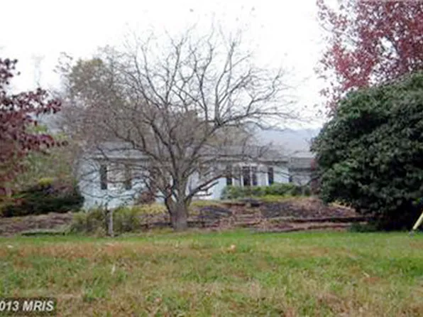 23597 Burns Valley Rd, Doylesburg, PA 17219
