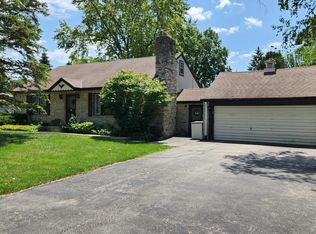 12485 Robinwood St, Brookfield, WI 53005