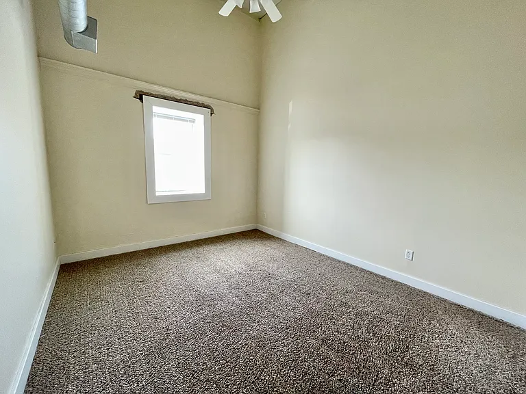 1320 5th Ave #103 — Photo 12