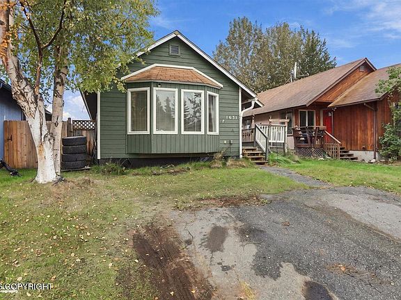 3rd image of 1631 Cedrus Ct