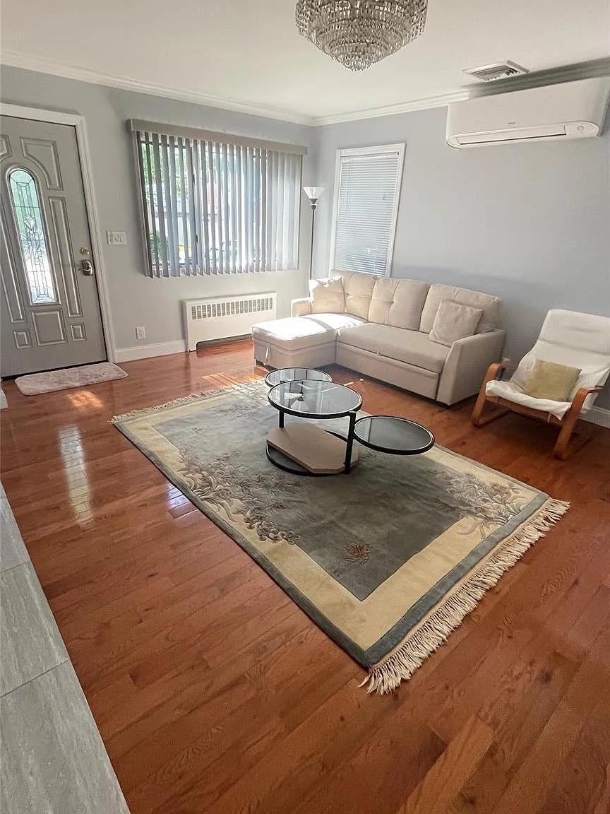 4 bed, 3.0 bath, 1632 sqft, $5,500 — Photo 4