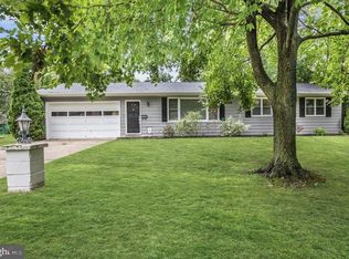 516 Devon Rd, Moorestown, NJ 08057